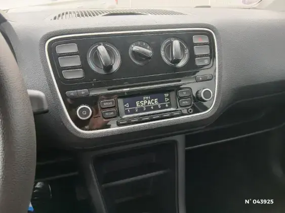 VOLKSWAGEN UP - voiture d'occasion - Photo 13