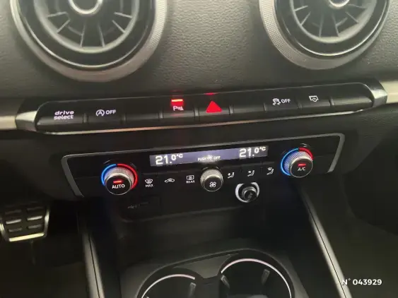 AUDI A3 SPORTBACK IV - voiture d'occasion - Photo 32