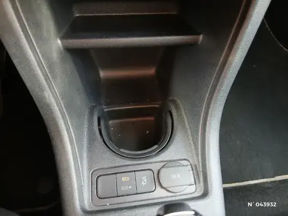 VOLKSWAGEN E-UP! II - voiture d'occasion - Photo 26