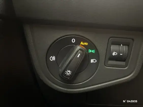 VOLKSWAGEN POLO VI - voiture d'occasion - Photo 27