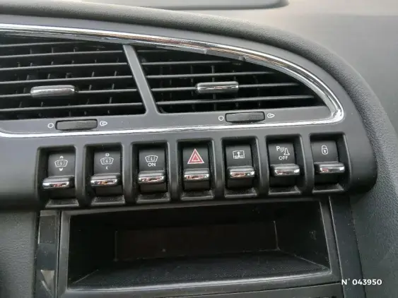 PEUGEOT 3008 - voiture d'occasion - Photo 26