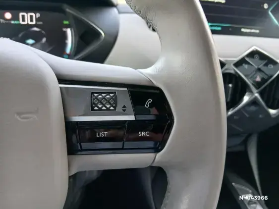 DS DS 3 CROSSBACK I - voiture d'occasion - Photo 31