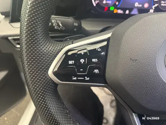 VOLKSWAGEN GOLF VIII - voiture d'occasion - Photo 32