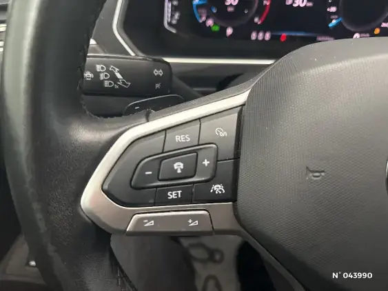 VOLKSWAGEN TIGUAN II - voiture d'occasion - Photo 15