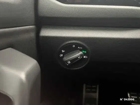 VOLKSWAGEN T-ROC - voiture d'occasion - Photo 27