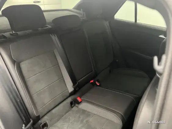 VOLKSWAGEN T-ROC - voiture d'occasion - Photo 11