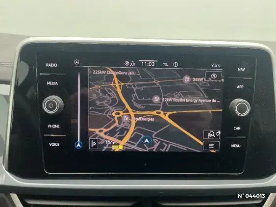 VOLKSWAGEN T-ROC - voiture d'occasion - Photo 31