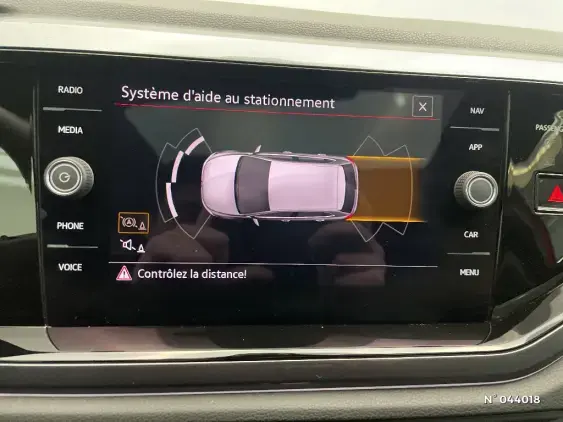 VOLKSWAGEN POLO VI - voiture d'occasion - Photo 14