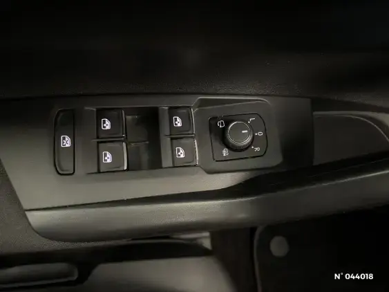 VOLKSWAGEN POLO VI - voiture d'occasion - Photo 32