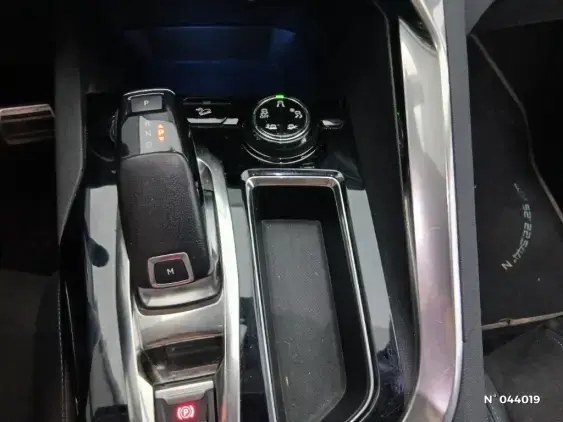 PEUGEOT 3008 II - voiture d'occasion - Photo 26