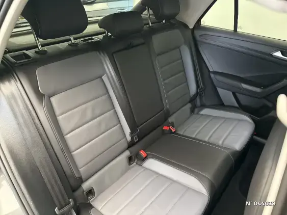 VOLKSWAGEN T-ROC - voiture d'occasion - Photo 11