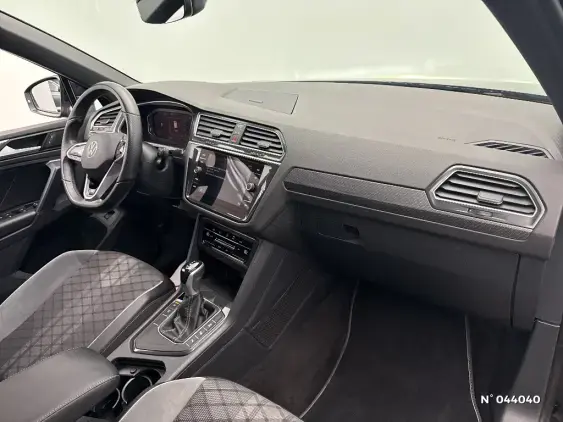 VOLKSWAGEN TIGUAN II - voiture d'occasion - Photo 10