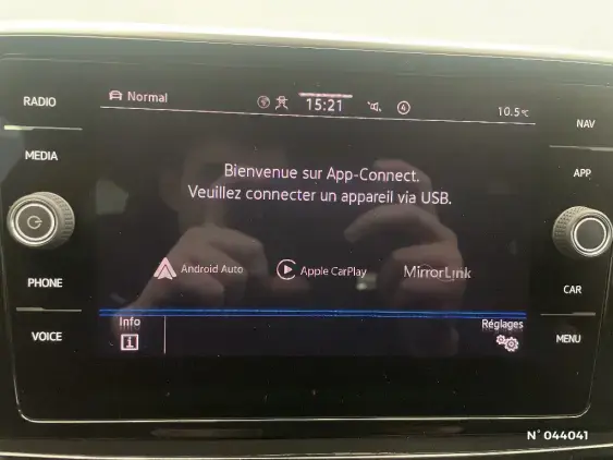 VOLKSWAGEN T-ROC - voiture d'occasion - Photo 33