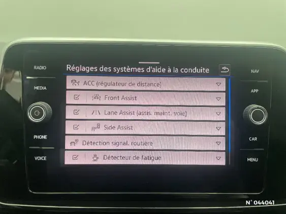 VOLKSWAGEN T-ROC - voiture d'occasion - Photo 35