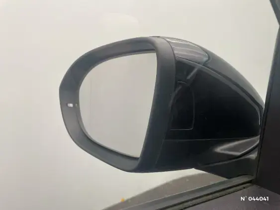 VOLKSWAGEN T-ROC - voiture d'occasion - Photo 36