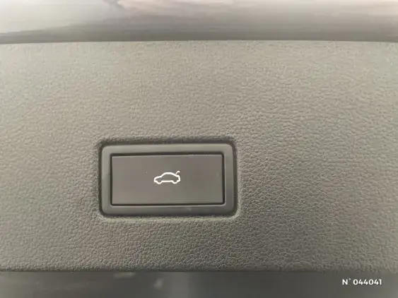 VOLKSWAGEN T-ROC - voiture d'occasion - Photo 37