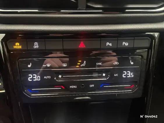 VOLKSWAGEN T-ROC CABRIOLET I - voiture d'occasion - Photo 26