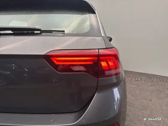 VOLKSWAGEN T-ROC - voiture d'occasion - Photo 27