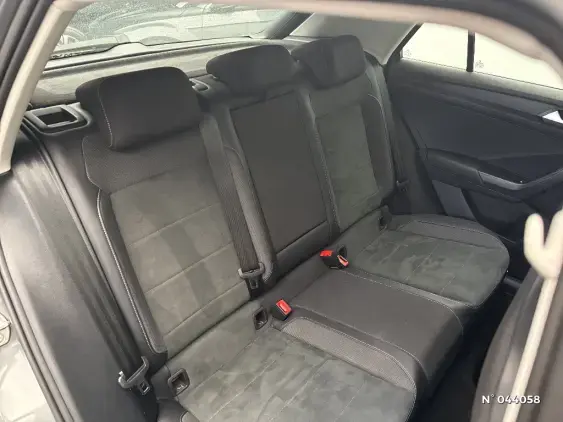 VOLKSWAGEN T-ROC - voiture d'occasion - Photo 11