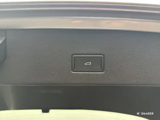 VOLKSWAGEN T-ROC - voiture d'occasion - Photo 20