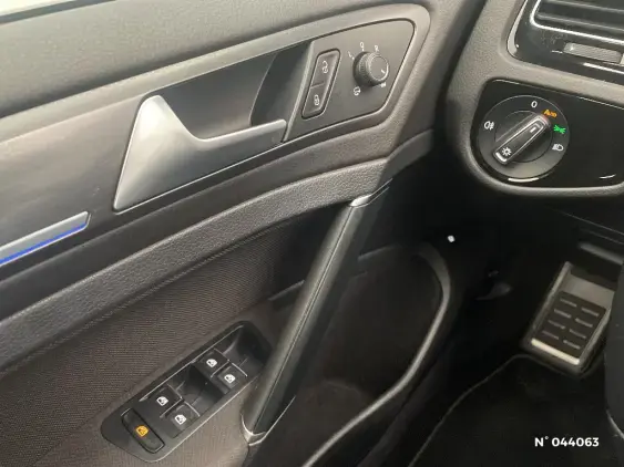 VOLKSWAGEN GOLF VII - voiture d'occasion - Photo 28