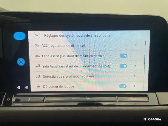 VOLKSWAGEN GOLF VIII - voiture d'occasion - Photo 32