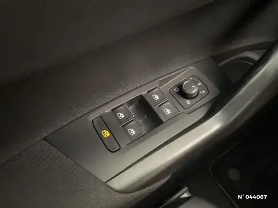 VOLKSWAGEN POLO VI - voiture d'occasion - Photo 23