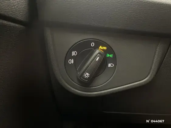 VOLKSWAGEN POLO VI - voiture d'occasion - Photo 24