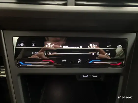 VOLKSWAGEN POLO VI - voiture d'occasion - Photo 27