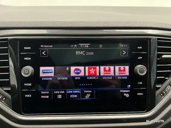 VOLKSWAGEN T-ROC - voiture d'occasion - Photo 24