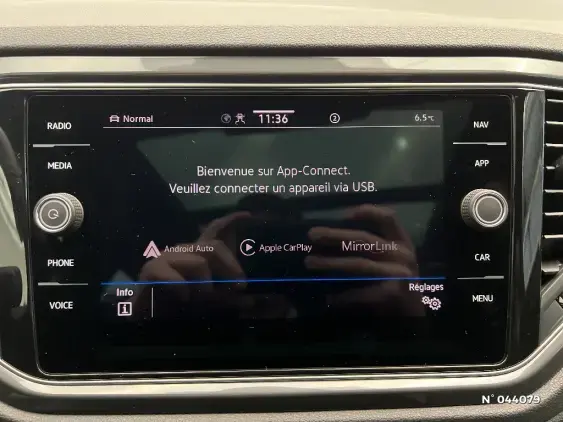 VOLKSWAGEN T-ROC - voiture d'occasion - Photo 27