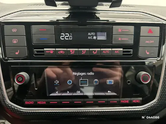 VOLKSWAGEN E-UP! II - voiture d'occasion - Photo 12