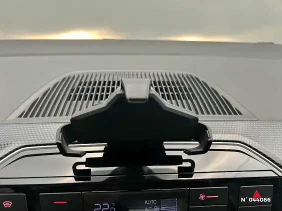 VOLKSWAGEN E-UP! II - voiture d'occasion - Photo 27