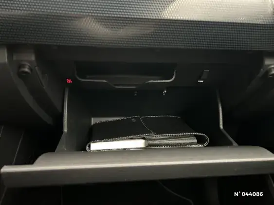 VOLKSWAGEN E-UP! II - voiture d'occasion - Photo 30