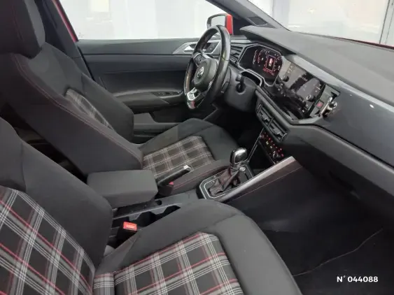 VOLKSWAGEN POLO VI - voiture d'occasion - Photo 10