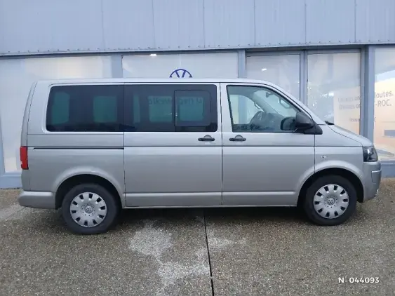 VOLKSWAGEN MULTIVAN T5 - voiture d'occasion - Photo 5