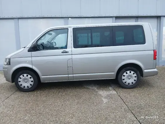 VOLKSWAGEN MULTIVAN T5 - voiture d'occasion - Photo 2