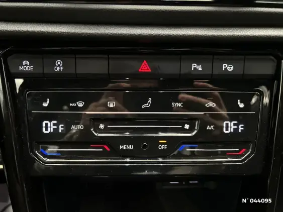 VOLKSWAGEN T-ROC - voiture d'occasion - Photo 15