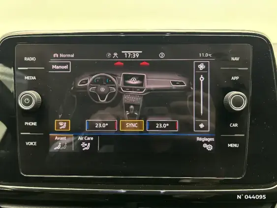 VOLKSWAGEN T-ROC - voiture d'occasion - Photo 32