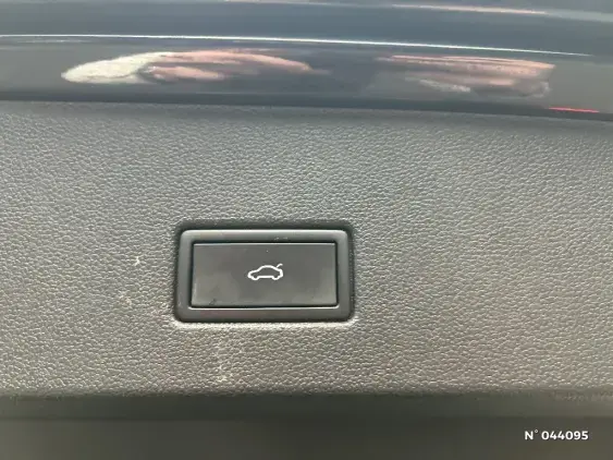 VOLKSWAGEN T-ROC - voiture d'occasion - Photo 37