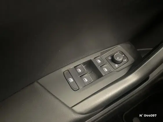 VOLKSWAGEN T-CROSS - voiture d'occasion - Photo 25