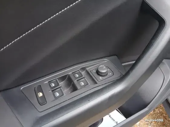 VOLKSWAGEN T-ROC - voiture d'occasion - Photo 15