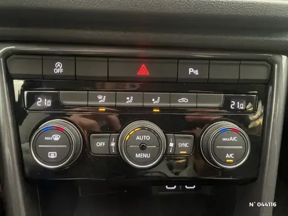 VOLKSWAGEN T-ROC - voiture d'occasion - Photo 26