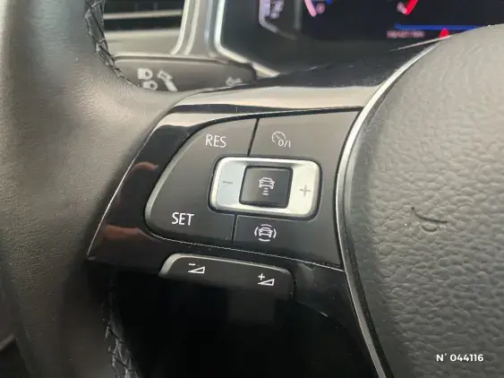 VOLKSWAGEN T-ROC - voiture d'occasion - Photo 30