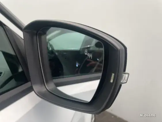 VOLKSWAGEN T-ROC - voiture d'occasion - Photo 25