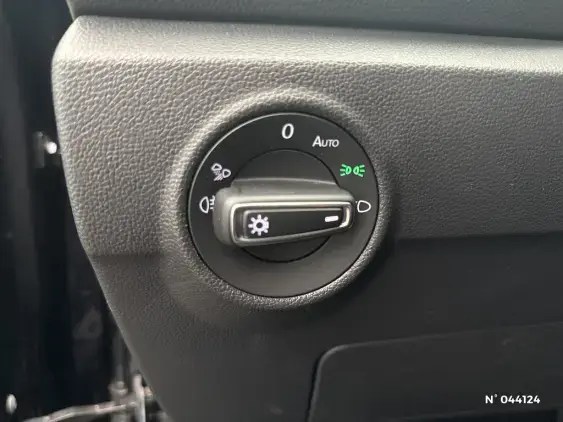 VOLKSWAGEN T-ROC - voiture d'occasion - Photo 26