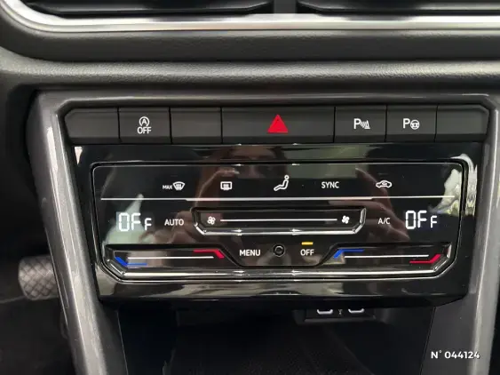 VOLKSWAGEN T-ROC - voiture d'occasion - Photo 32