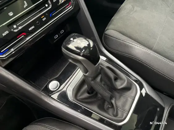 VOLKSWAGEN T-ROC - voiture d'occasion - Photo 33