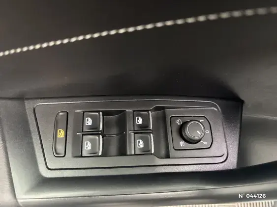 VOLKSWAGEN T-ROC - voiture d'occasion - Photo 15