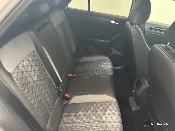 VOLKSWAGEN T-ROC - voiture d'occasion - Photo 11
